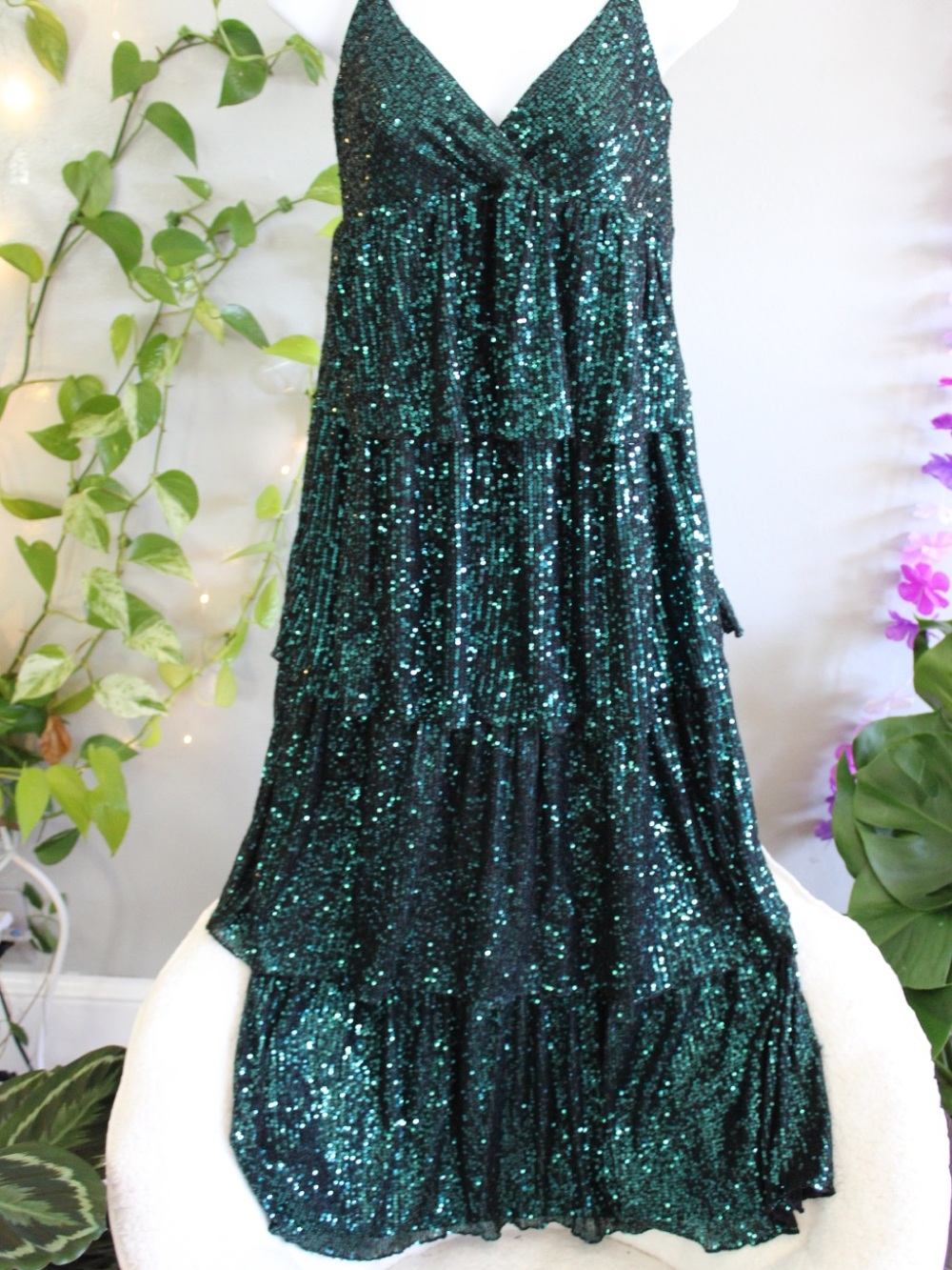 Saylor Emerald Green Sequin Tiered Maxi Dress Size Small - Picture 5 of 12